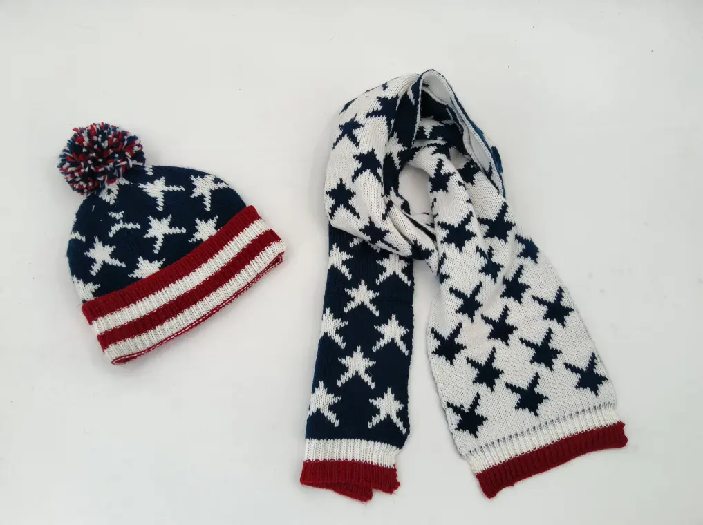 The Complete Sourcing Guide for Knitted Scarves & Beanies