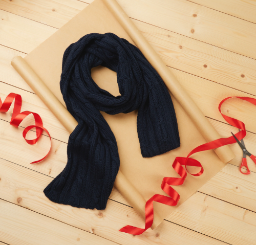 SS26 Knitted Scarf Trends: Lightweight, Sheer, and Resort-Inspired